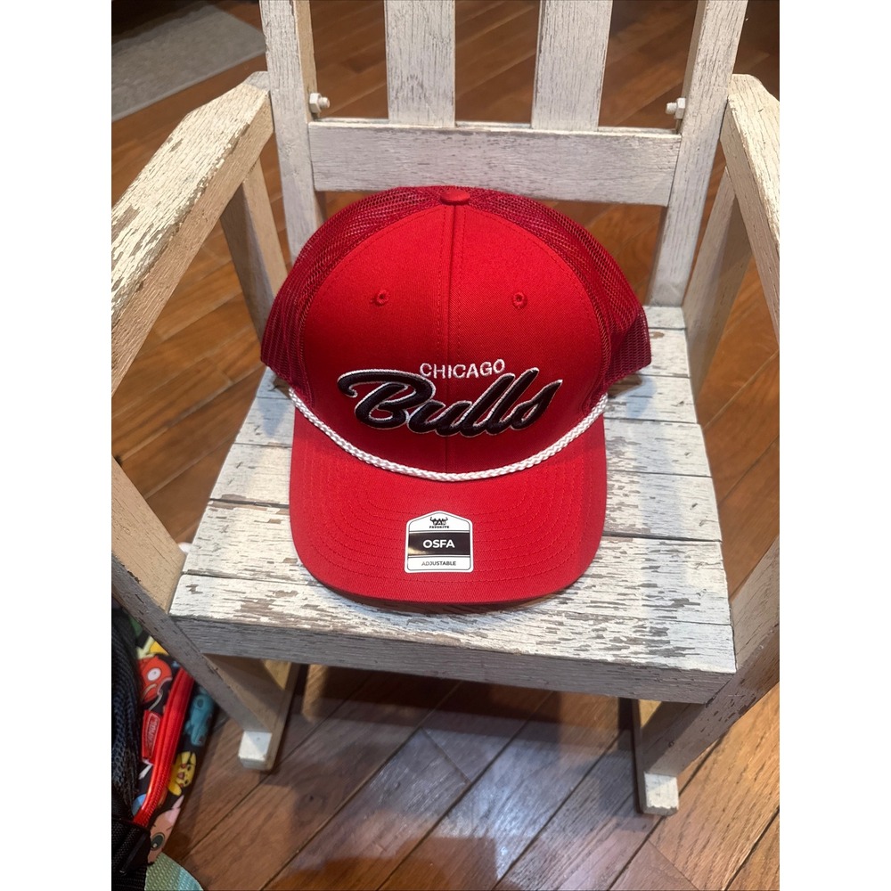Chicago Bulls Fan Favorite Red Trucker Hat NBA Snapback Rope Mesh Cap OSFA New - Picture 4 of 4
